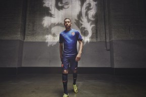 2026世界杯实时比分-神话终结！TheShy爆冷击溃巴黎圣日耳曼，史诗逆转引爆全场！